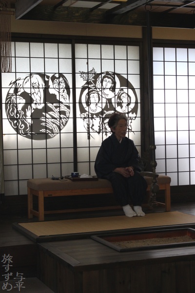 遠野・岩手県遠野市・めがね橋・卯子酉神社・遠野駅・カッパ像・遠野食肉センター・ジンギスカン定食・カッパ淵・語り部・とおの昔話村・五百羅漢・デンデラ野・新川神社・風の丘・伝承館・山口の水車・柳田国男・続石・千葉家・綾織の水車・乳神様・ふるさと村・高清水展望だ代・トオヌップ・画像・旅すずめ・与平