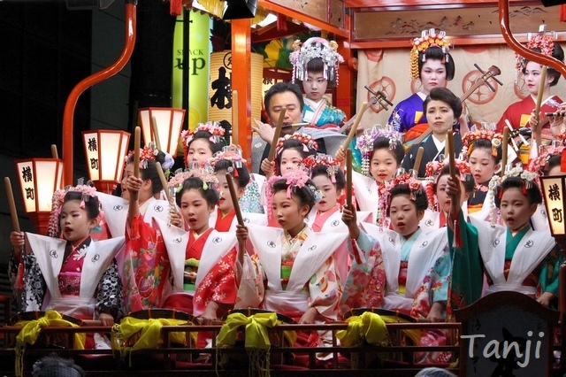 08 日高火防祭 HitakaHibuseMatsuriFestival 岩手県奥州清水沢.jpg