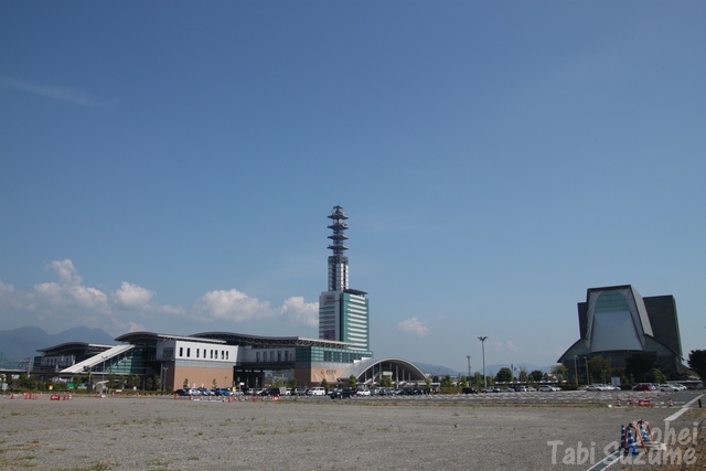 静岡県静岡市東静岡駅・実物大ガンダム・タミヤ本社