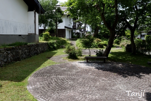 14 96 山形県金山町、金山の町並み、大堰、画像 Yamagata Kaneyama.jpg