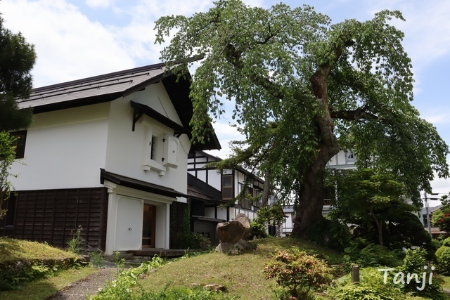 15 96 山形県金山町、金山の町並み、大堰、画像 Yamagata Kaneyama.jpg
